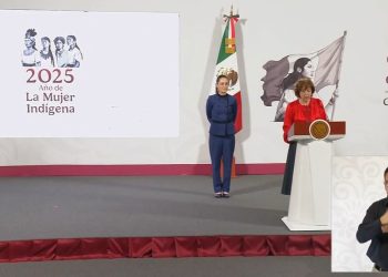 Presentan avances de centro de semiconductores y el vehículo Olinia