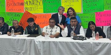 Se deslindan locatarios de mercados públicos de bloqueos de vialidades