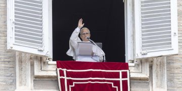 El papa pide que termine “la pandemia de las armas”