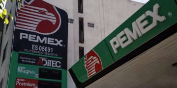 Departamento de Justicia de EU acusa a dos empresarios por cargos de soborno a Pemex