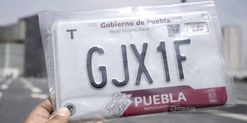 Detectan placas de circulación falsas en Puebla