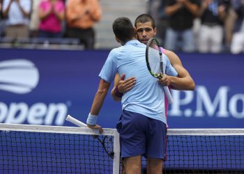 Alcaraz elimina a Djokovic y va a la final del US Open