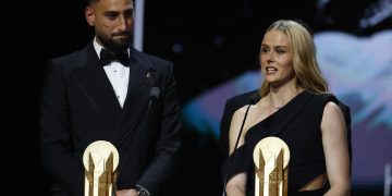 El italiano Gianluigi Donnarumma, portero del Manchester City y la campaña pasada en el PSG, fue galardonado este lunes con el Trofeo