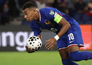 Kylian Mbappe of Francia celebrates scoring the 1-1 goal during the FIFA World