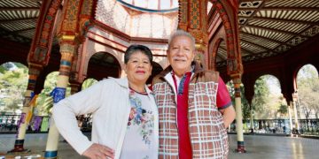 Adultos mayores reciben la Pension Bienestar septiembre 2025 con deposito de 6 mil 200 pesos segun calendario de pagos por apellido