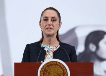 Claudia Sheinbaum en conferencia de prensa sobre investigaciones por corrupción