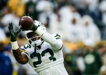 Green Bay Packers enlazó este jueves su segunda victoria en el comienzo de la temporada de la NFL al vencer en el Lambeau Field por 27-18 a