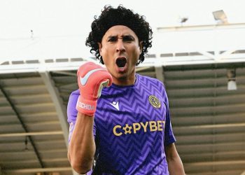 El portero mexicano Guillermo Ochoa debutó este lunes con el AEL Limassol con una goleada en contra de 5-0 ante el Omonia