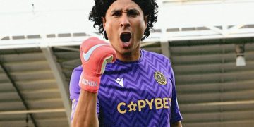 El portero mexicano Guillermo Ochoa debutó este lunes con el AEL Limassol con una goleada en contra de 5-0 ante el Omonia