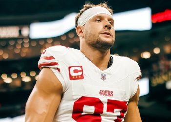 Los San Francisco 49ers de la NFL extendieron este lunes su plaga de lesiones con la baja por lo que resta de la temporada de Nick Bosa
