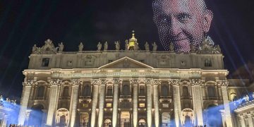 Karol G canta por la fraternidad en un memorable macroconcierto en la plaza vaticana
