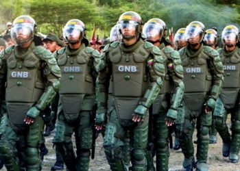 Fuerza Armada de Venezuela sale en caravana para adiestramiento en comunidades