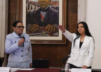 Martha Lidia Pérez Gumecindo toma protesta como nueva titular de la CNB en Palacio de Cobián.