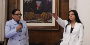 Martha Lidia Pérez Gumecindo toma protesta como nueva titular de la CNB en Palacio de Cobián.