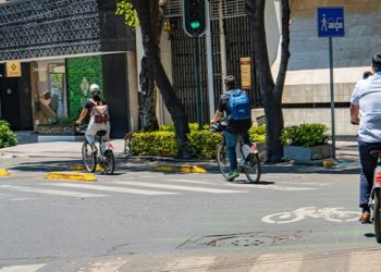 Vecinos amenazan con tomar vialidades en Tlalpan ante ampliación de ciclovía 