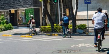 Vecinos amenazan con tomar vialidades en Tlalpan ante ampliación de ciclovía 