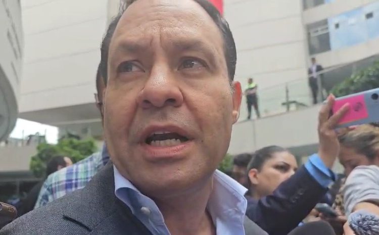 Oposición acusa a Sheinbaum de distraer con alianzas ante escándalos de corrupción