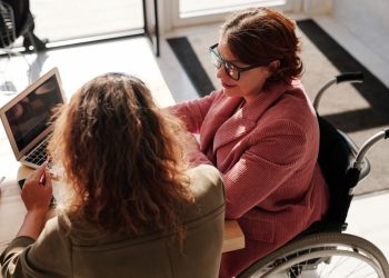 T AC ZORA y Santander ofrecen capacitacion gratuita para personas con discapacidad motriz en CDMX