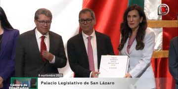“Secretario de Hacienda Edgar Amador entrega el Paquete Económico 2026 en México”
