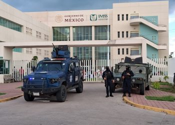 Omar García Harfuch revisa operativos en hospitales durante su visita a Culiacán