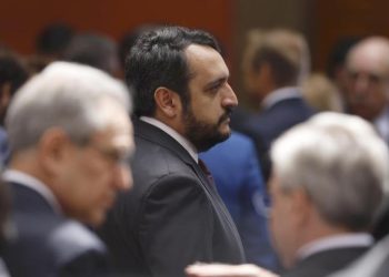 Andrés Manuel López Beltrán desmiente trámite de amparo y acusa campaña de desprestigio