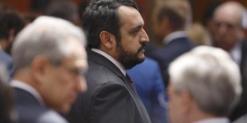 Andrés Manuel López Beltrán desmiente trámite de amparo y acusa campaña de desprestigio