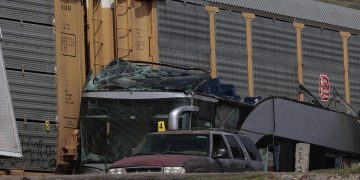 Detienen a conductor del autobús arrollado por tren en Atlacomulco