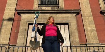 Reta Cecilia Flores a Sheinbaum a caminar en Sinaloa sin seguridad para ver los avances en esta materia