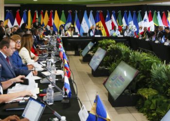 Celac pide mantener América Latina como una tierra de paz ante despliegue naval de EU