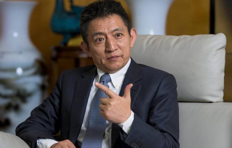 Viceministro Li Chenggang durante rueda de prensa en Madrid sobre el acuerdo TikTok-China-EE.UU.