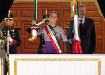 Sheinbaum encabeza su primera ceremonia del Grito de Independencia como presidenta de México; destaca el papel de las mujeres en la historia de nuestro país