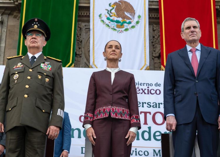 La Presidenta de México recordó el legado de Hidalgo, Morelos y las heroínas de la Independencia en el 215 aniversario