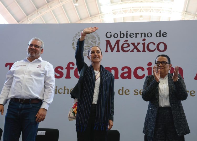 Claudia Sheinbaum recorre Michoacán y supervisa obras de infraestructura y programas de bienestar para la población