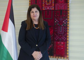 Varsen Aghabekian, ministra de Exteriores palestina, durante entrevista en Ramala