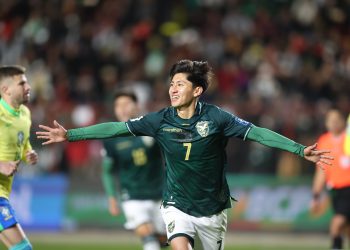 Bolivia derrota a Brasil y va a repesca mundialista