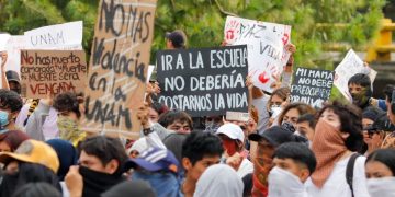Estudiantes de la UNAM en paro exigen seguridad tras asesinato en CCH Sur