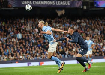 El City doblega a Nápoles en casa