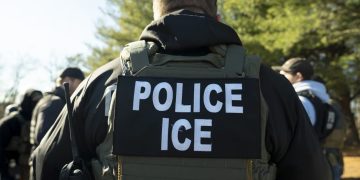 Corte Suprema avala redadas migratorias en Los Ángeles