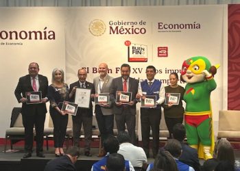 Walmart recibe el Certificado Hecho en México 