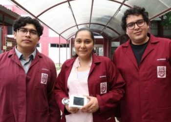 Investigadores diseñan estetoscopio que detecta daño cardíaco mediante IA
