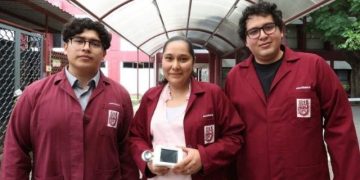 Investigadores diseñan estetoscopio que detecta daño cardíaco mediante IA