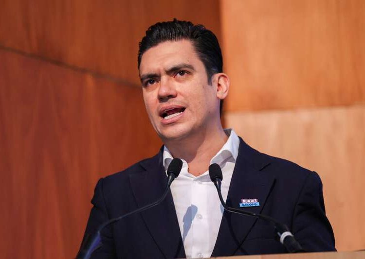 Jorge Romero, dirigente del PAN, critica las cifras del informe de gobierno de Claudia Sheinbaum durante conferencia de prensa