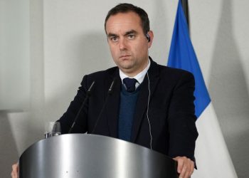 Sébastien Lecornu fue nombrado nuevo primer ministro de Francia por Emmanuel Macron, en medio de un escenario político y social complejo