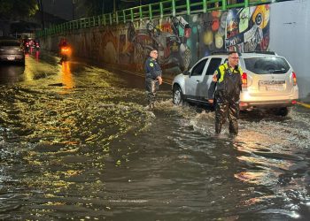 Calles de CDMX con fuertes encharcamientos tras la lluvia