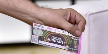 Billetes del Sorteo Especial 303 “México con M de Migrante” listos para el sorteo de la Lotería Nacional 2025.