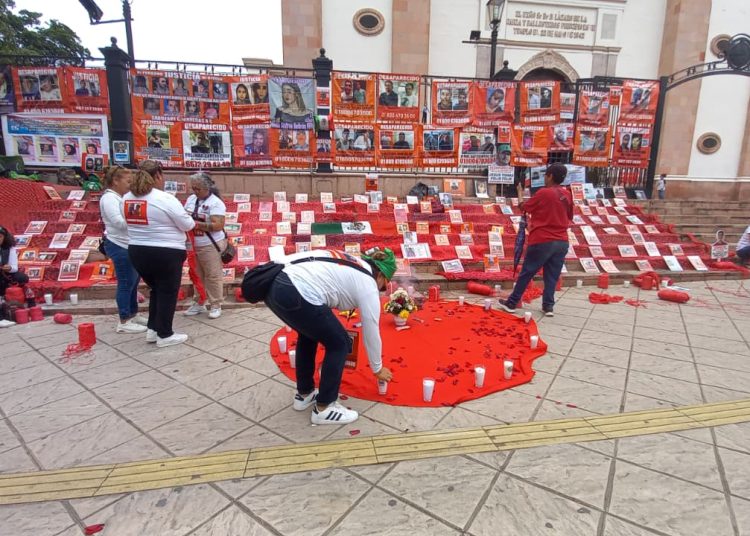 El colectivo Sabuesos Guerreras transforma el Grito de Independencia en un clamor por la memoria de los desaparecidos