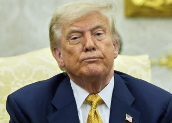 Trump pide a la UE imponer aranceles del 100% a China y a la India para presionar a Putin