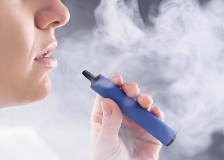 La iniciativa enviada a la Cámara de Diputados no establece penas por portación personal de vapeadores