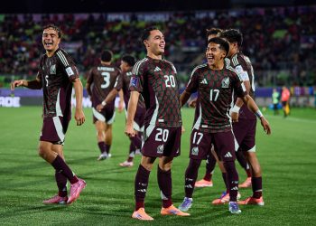 La selección de México sub-20 goleó este martes a la anfitriona Chile por 1-4 y avanzó a los cuartos de final del Mundial Sub-20 en el partido