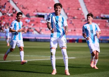 Argentina goleó por 4-0 este miércoles a una Nigeria inconsistente y sin poder